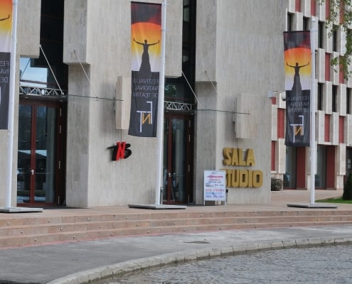 Teatrul National Bucuresti, motoare usi batante, usi automate