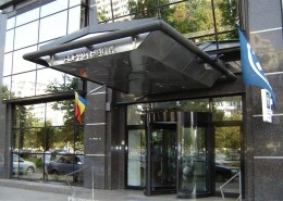 Usa rotativa automata la Alpha Bank Bucuresti, usa rotativa la Alpha Bank