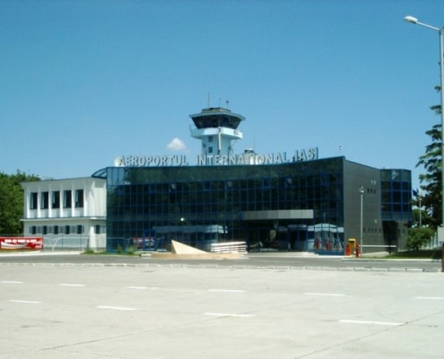 Usi automate glisante Aeroport International Iasi.