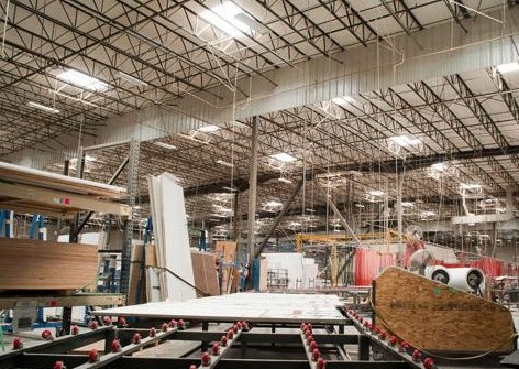 Hala industriala, iluminare fara costuri prin luminatoare