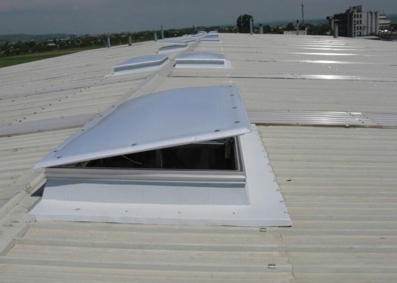 Luminatoare cu sistem de ventilatie