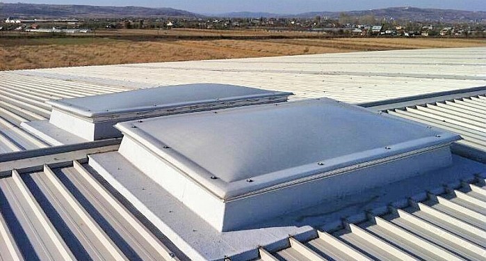 Luminator continuu din policarbonat multistrat termoformat