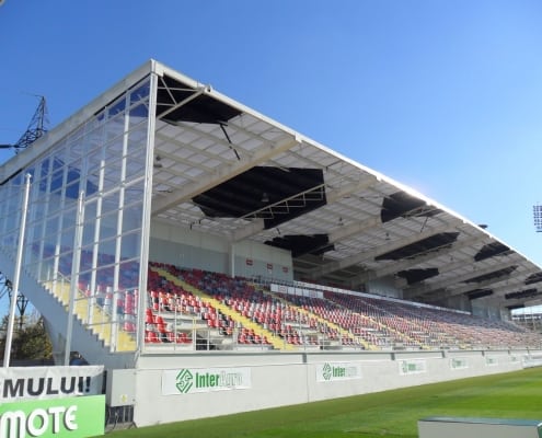 Policarbonat Compact, tribuna stadion