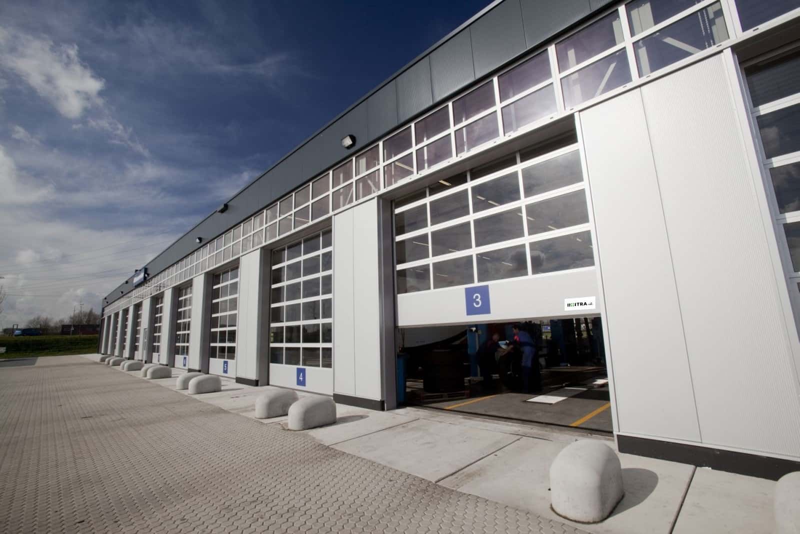 usi sectionale industriale, andocare, service uși rapide