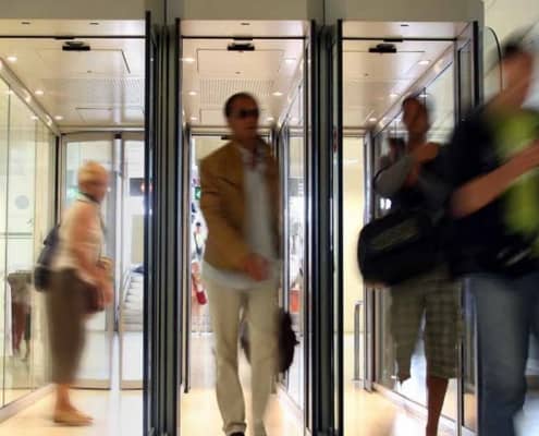 FlipFlow, usi securizate, usi acces controlat, usi control acces, Record Romania, usi automate aeroporturi