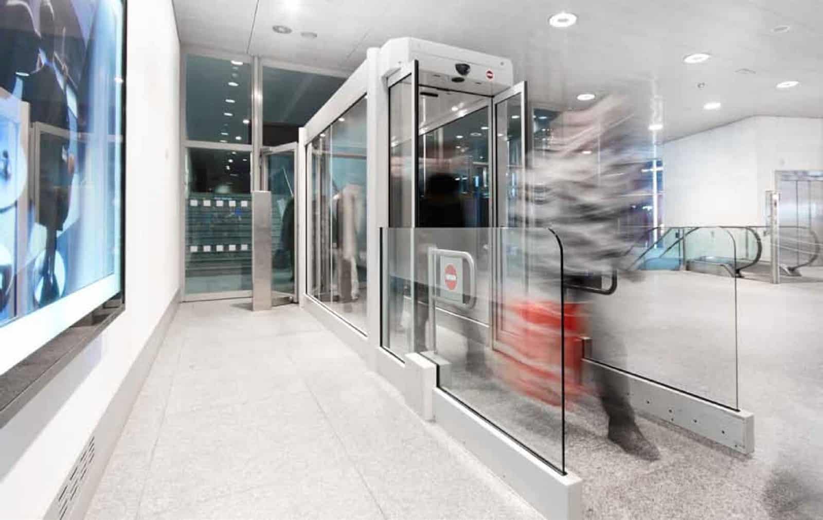FlipFlow, usi securizate, usi acces controlat, usi control acces, Record Romania, usi automate aeroporturi, mentenanță uși automate speciale