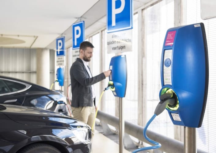 Ev-box, solutii incarcare automobile electrice, statii incarcare electrice, masini electrice