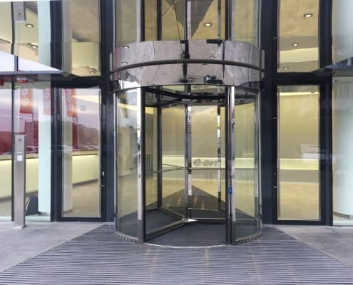 Usi rotative, usi automate, clădiri comerciale și de birouri
