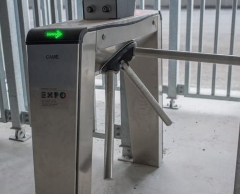 Accesul în noul stadion din Craiova prin scanarea biletului - sistem de ticketing