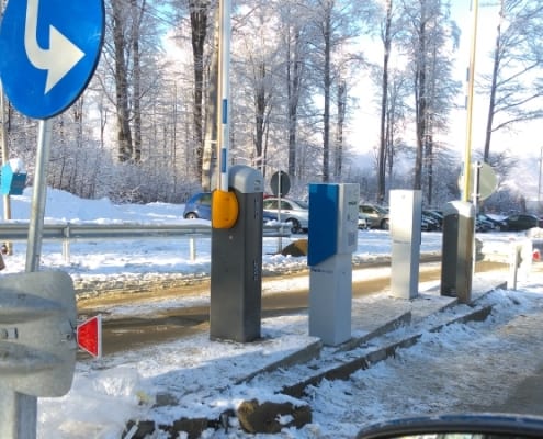 Parcare la baza pârtiei din stațiunea Straja