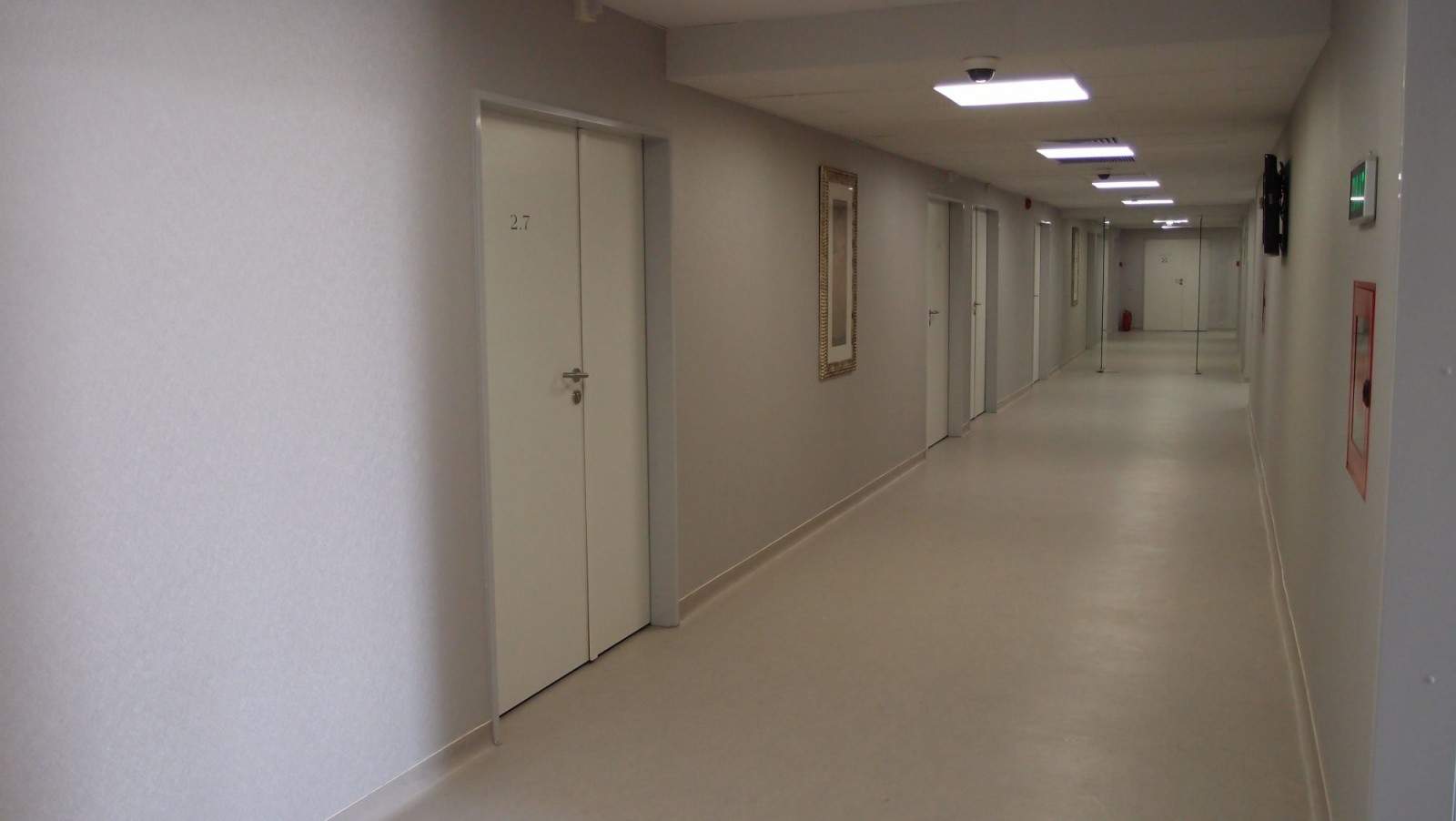Uși de spital rezistente la foc. usi metalice rezistente la foc, mentenanță uși rezistente la foc