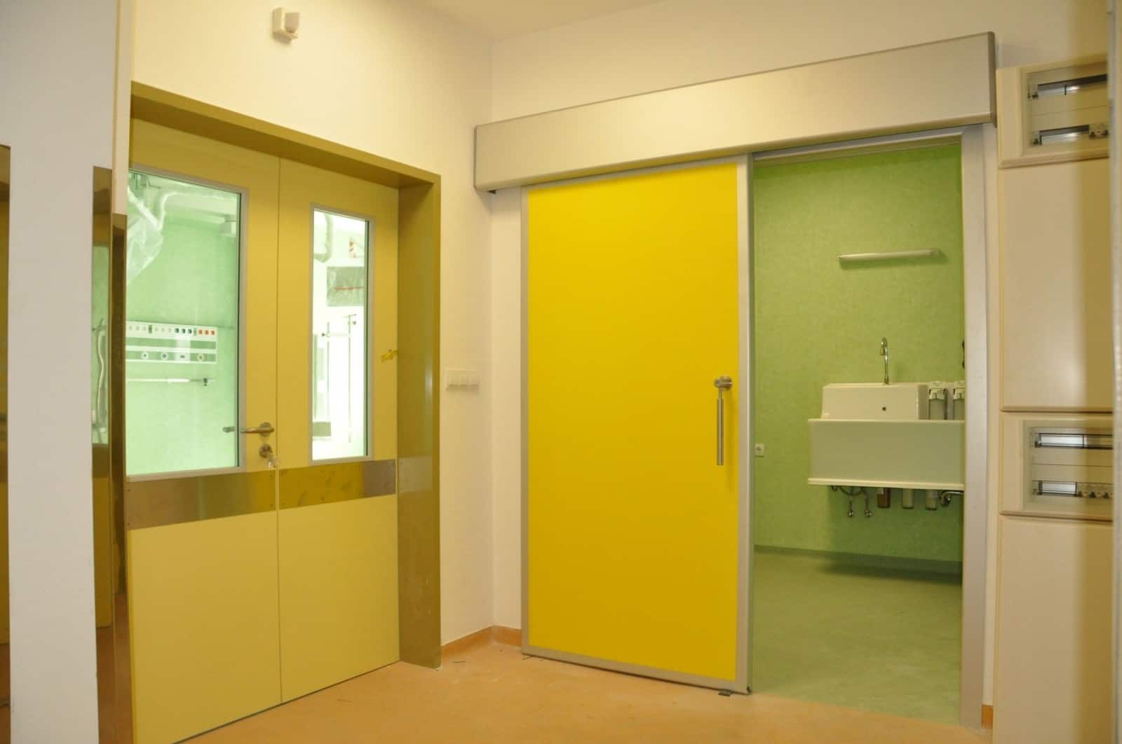 Uși de spital semiermetice automate, usi automate, usi glisante automate