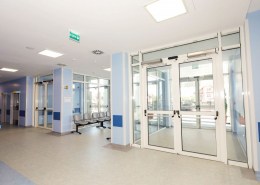 usi automate batante spital mioveni, usi batante automate, usi spital