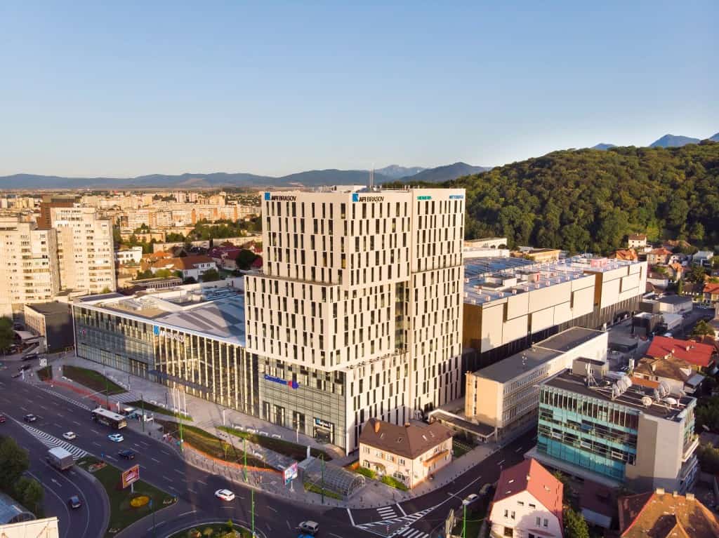 AFI-Brasov, acces automat, usi automate