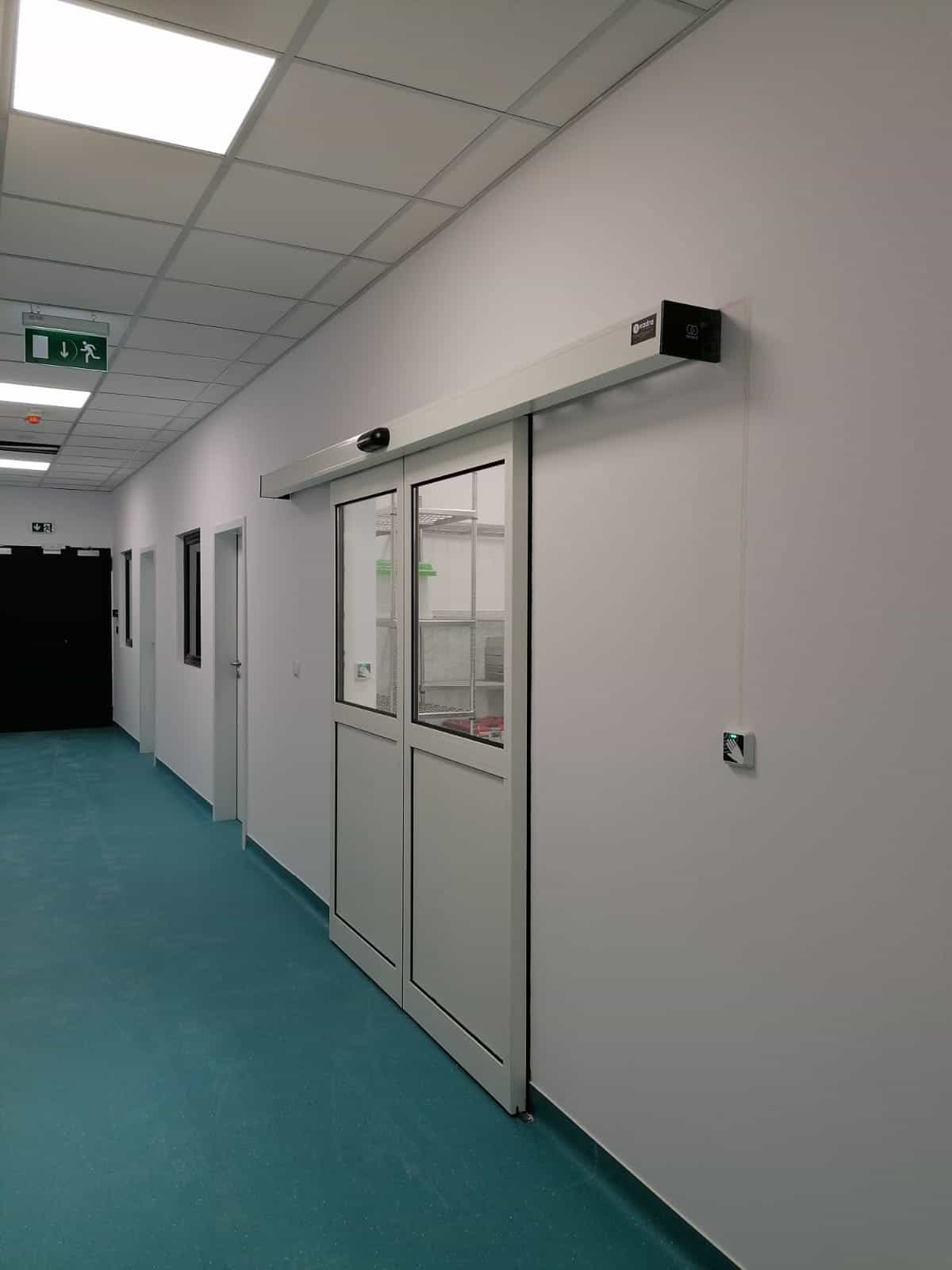 Usi spiatl, usi UPU Oradea, usi automateUsi spital, usi UPU Oradea, usi automate