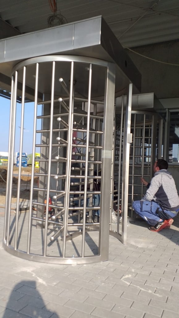 Turnicheti control acces Kaufland Turda