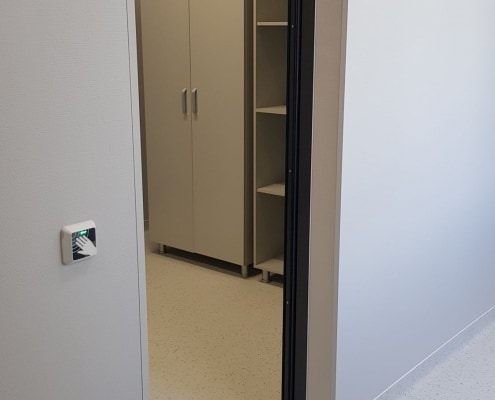 Uși glisante automate pentru clinica Opthmax din Ploiești (3)