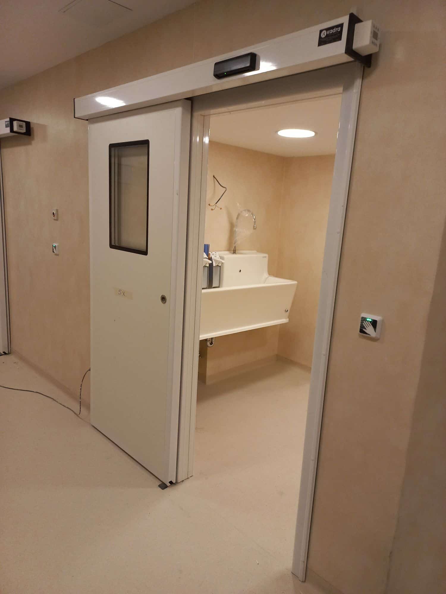 Usi Tormed pentru Spitalul Humanitas din Cluj Npoca 4