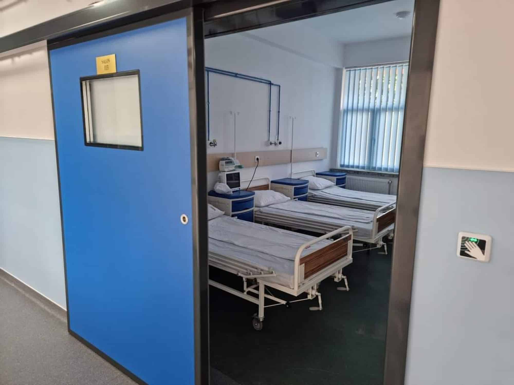 Acces sigur si curat in sectia modernizata de medicina interna a Spitalului Municipal Orsova cu usi Tormed de la KADRA 7