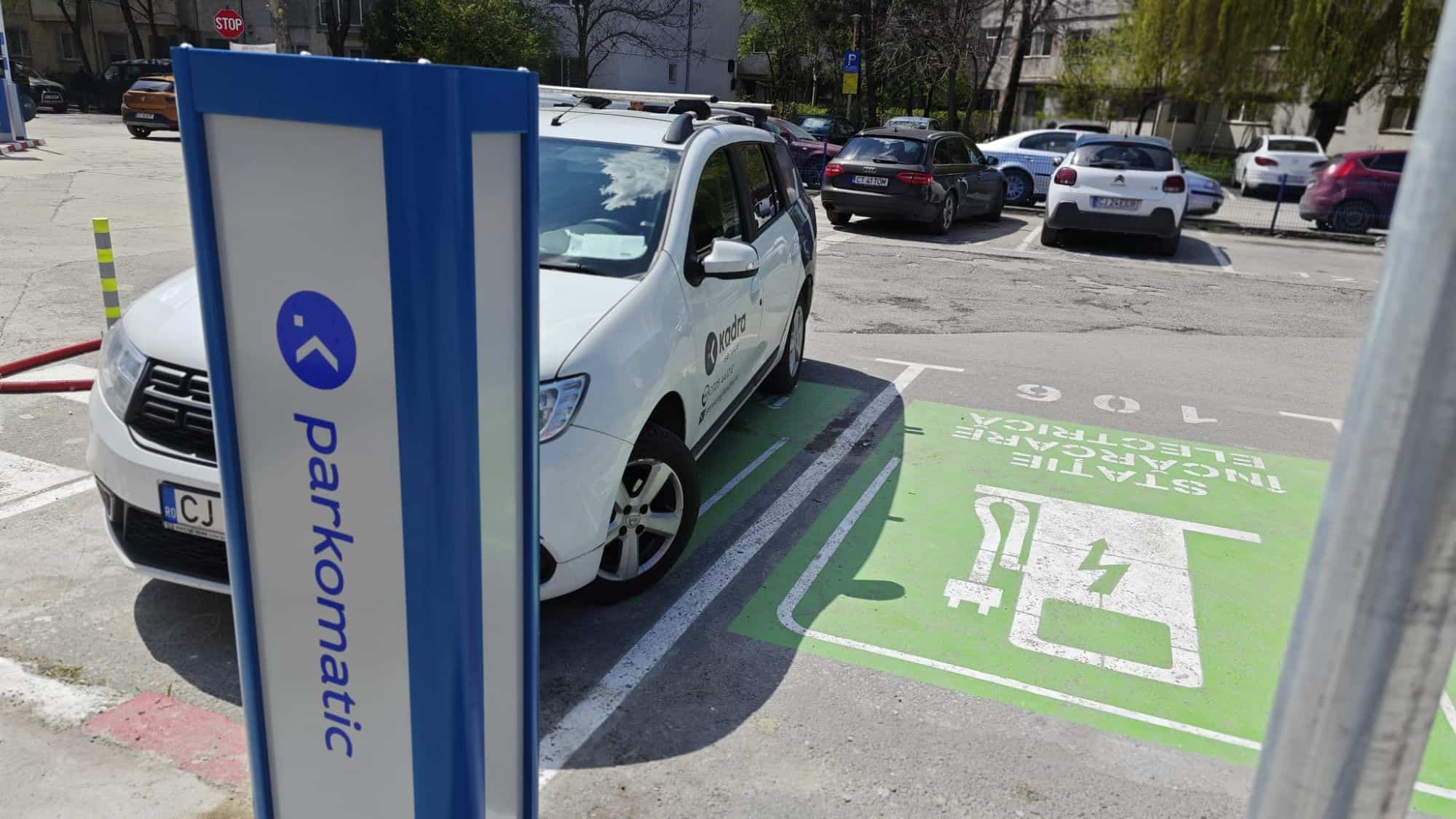 Sistem de parcare automat și stație de încărcare a vehiculelor electrice
