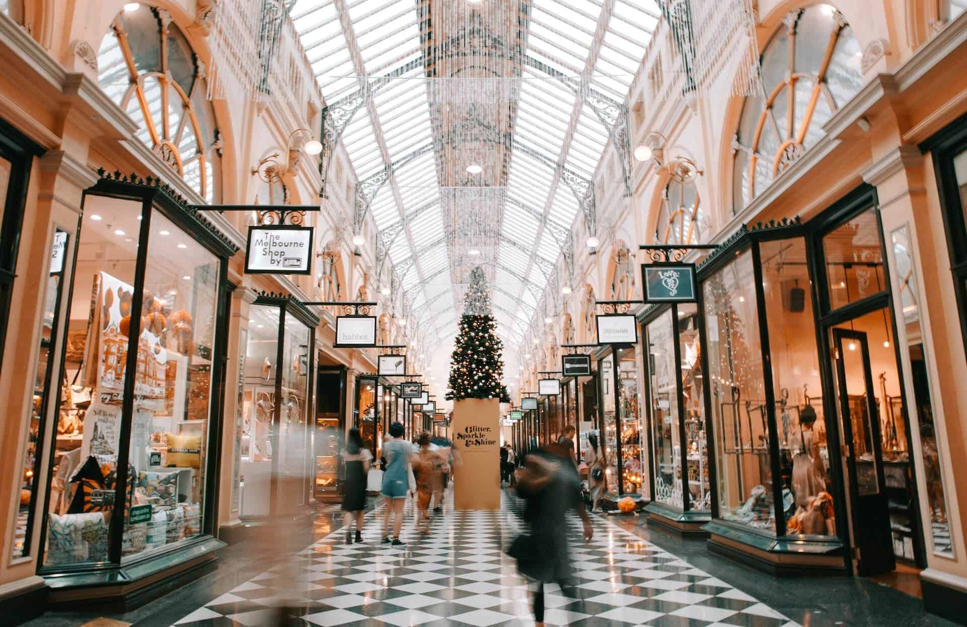 1. Amenajarea exteriorului unui spațiu comercial